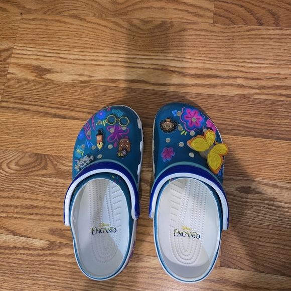 Crocs Encanto Kids' Colorful Butterfly Clogs - Picture 3 of 4